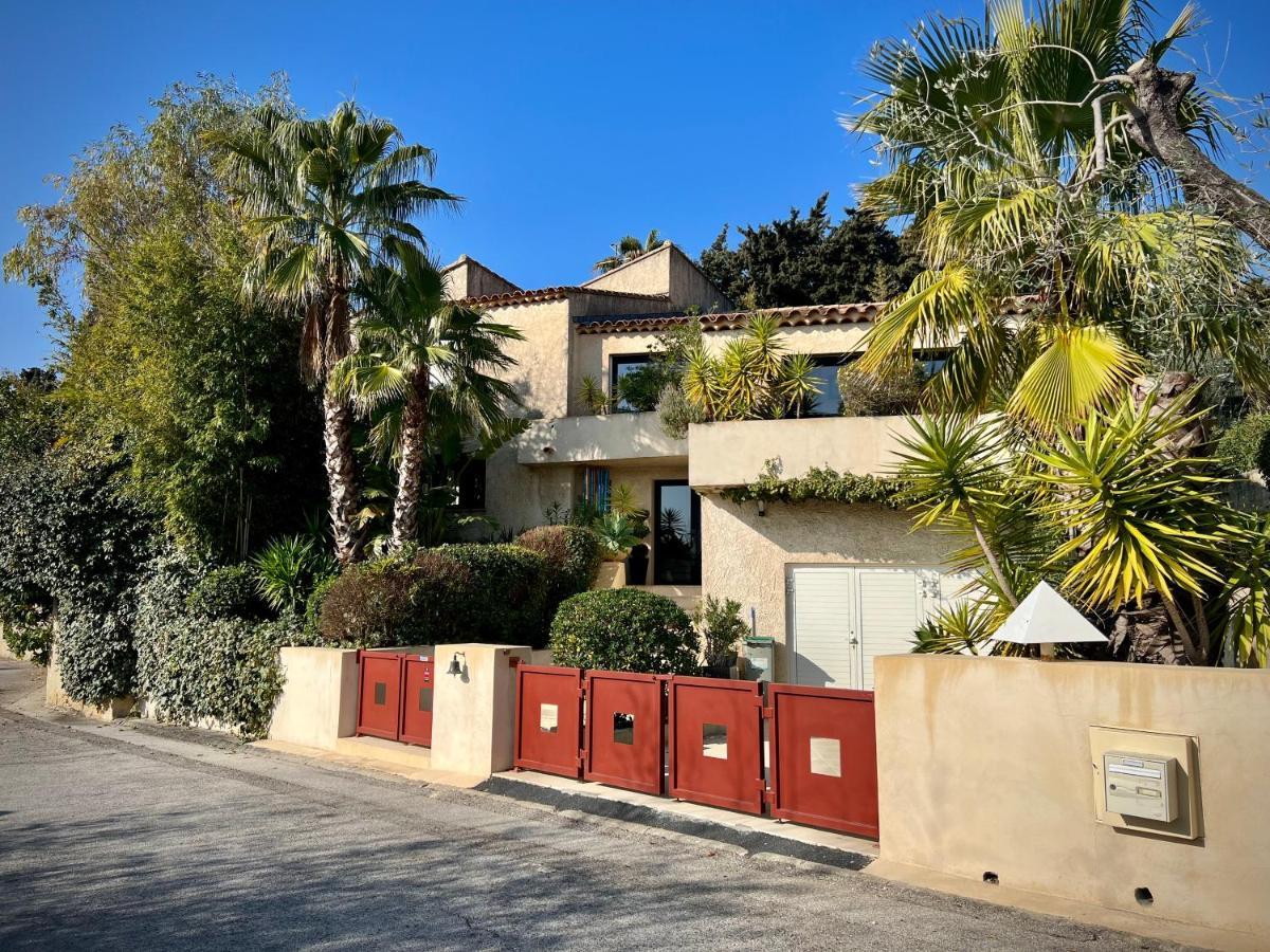 "La Villa Bali", En Bord De Mer A 5 Mn Des Plages Avec Piscine A Cascade, Grand Exterieur Unique Sur Le Theme De Bali Six-Fours-les-Plages Exterior photo