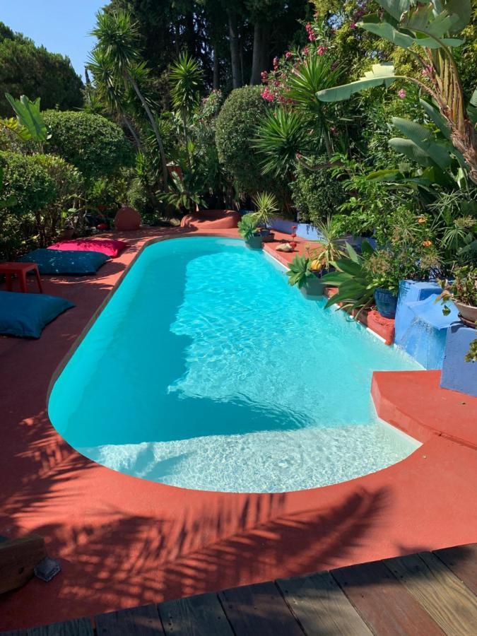 "La Villa Bali", En Bord De Mer A 5 Mn Des Plages Avec Piscine A Cascade, Grand Exterieur Unique Sur Le Theme De Bali Six-Fours-les-Plages Exterior photo